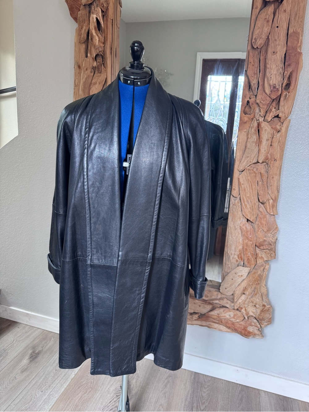 Vintage Women's Black Leather Shawl-Collar Jacket